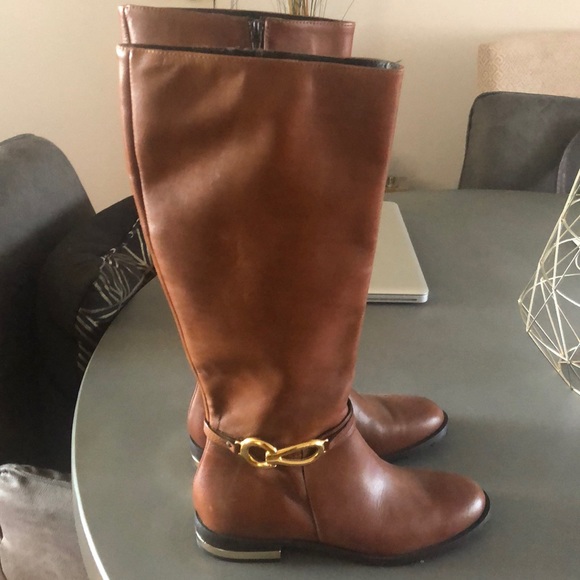 Boots - Picture 1 of 6